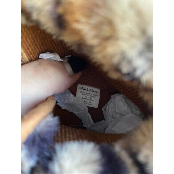 Baby boots. Unworn. 6-9months. Fur‎ linings. - Picture 4 of 4